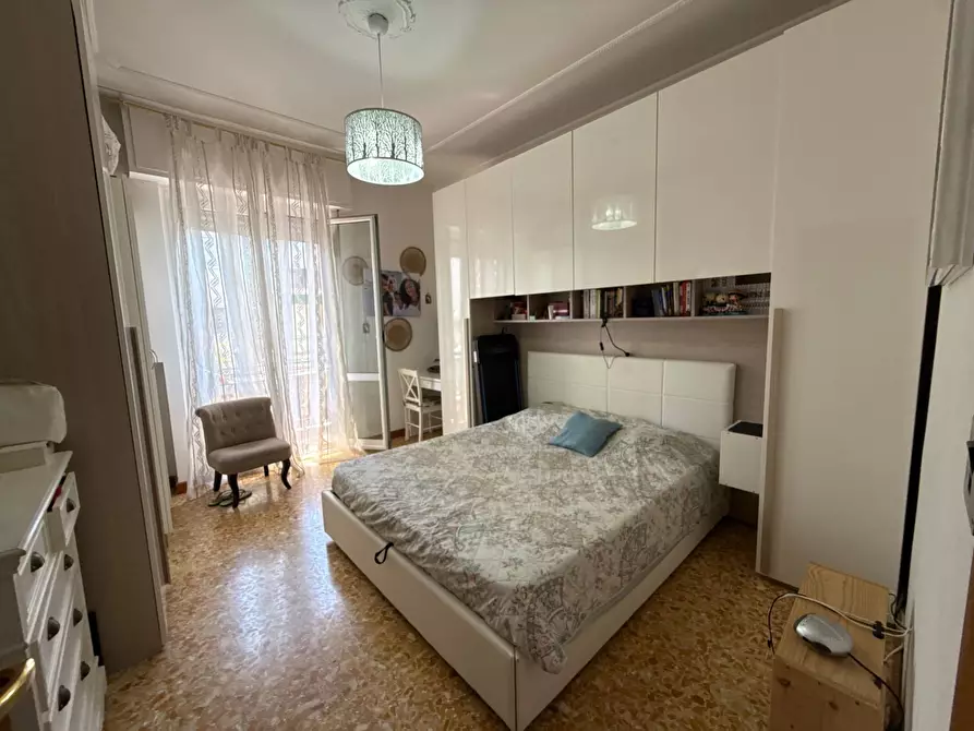 Immagine 9 di Appartamento in vendita  in Via Cadorna 22 a Savona