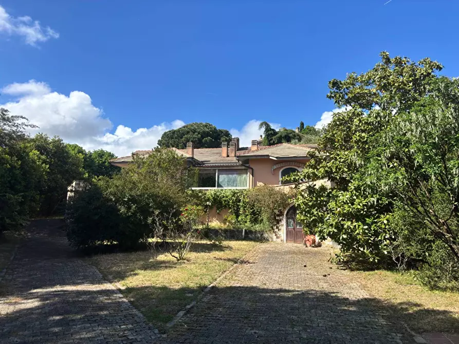 Immagine 1 di Villa in vendita  in Località Teranin a Celle Ligure