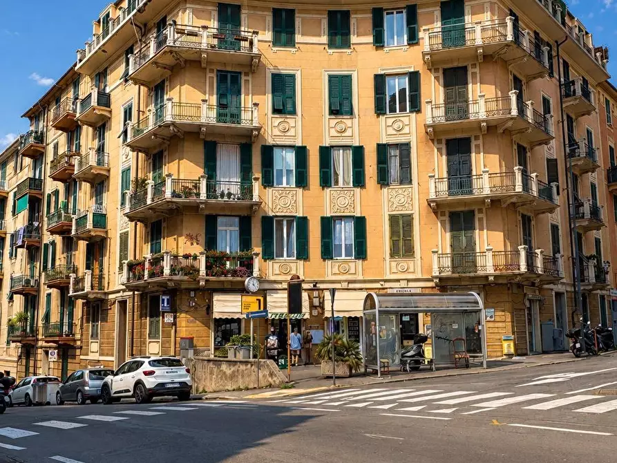 Immagine 2 di Appartamento in vendita  in VIA PADOVA 1 a Savona