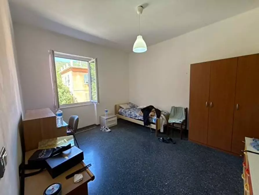 Immagine 10 di Appartamento in vendita  in Via Garroni 22 a Savona
