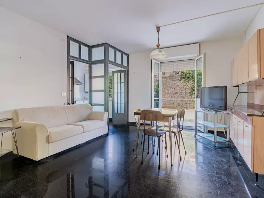 Immagine 2 di Appartamento in vendita  in via san dalmazio 4b a Savona