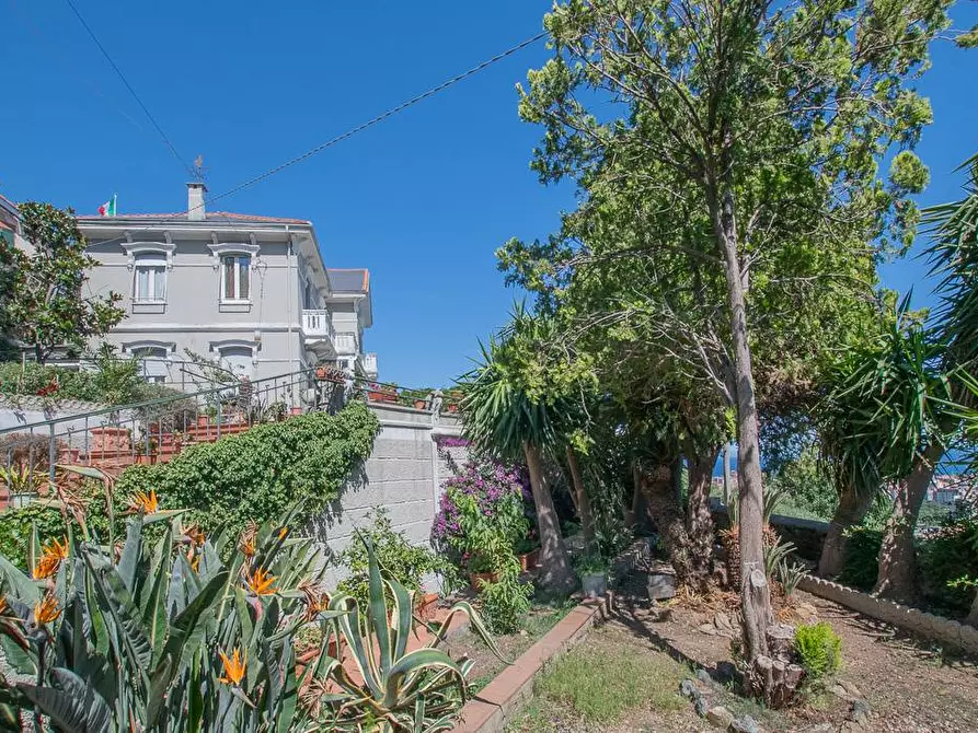Immagine 3 di Villa in vendita  in VIA FONTANASSA a Savona