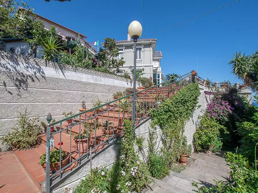Immagine 8 di Villa in vendita  in VIA FONTANASSA a Savona