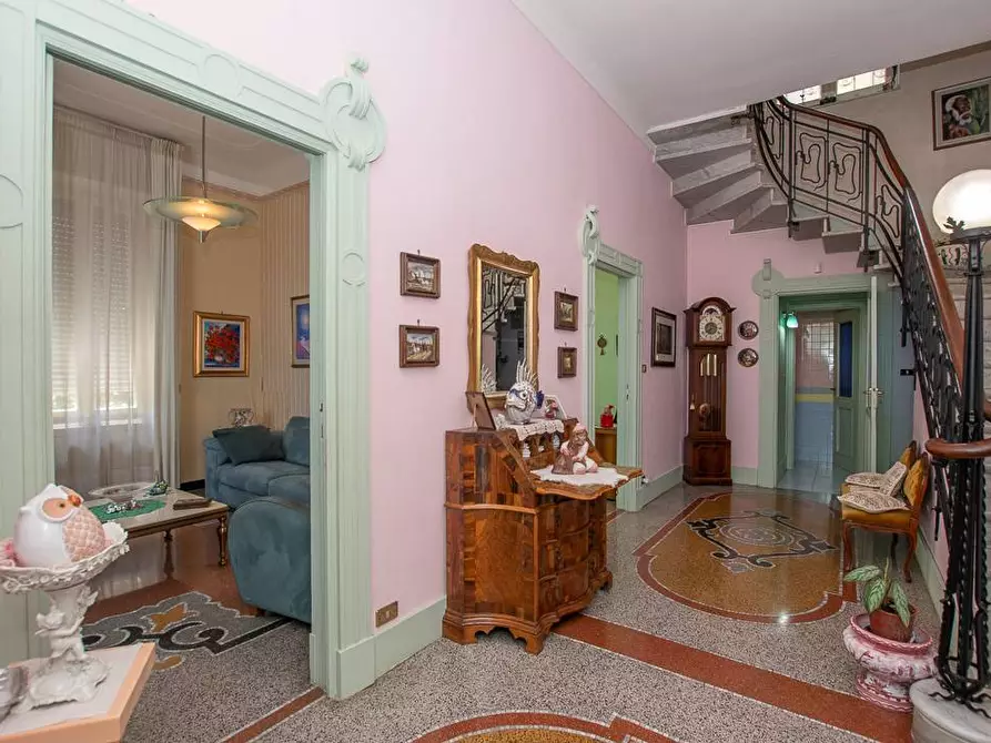 Immagine 17 di Villa in vendita  in VIA FONTANASSA a Savona