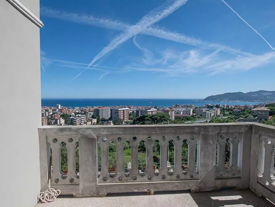 Immagine 41 di Villa in vendita  in VIA FONTANASSA a Savona