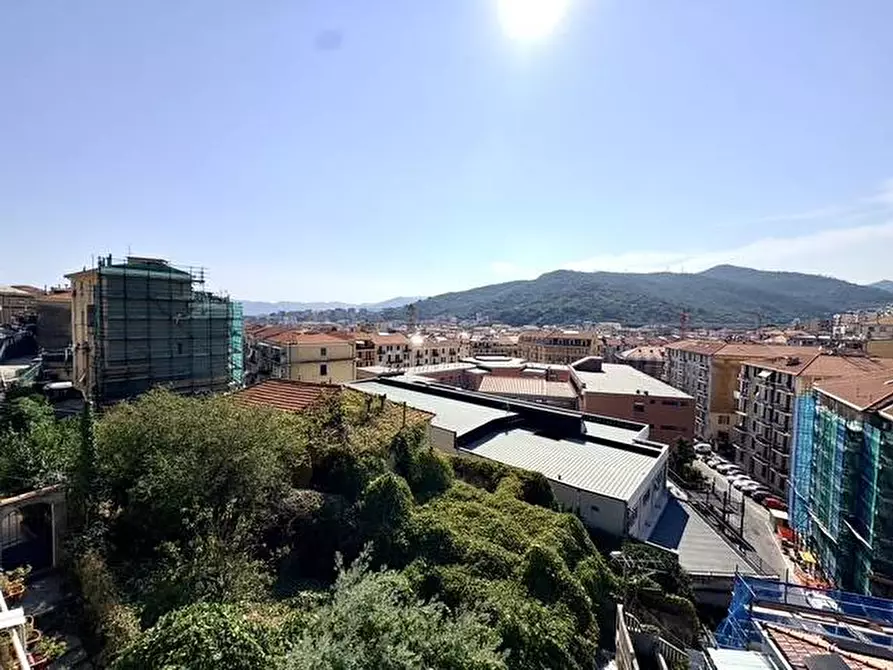 Immagine 15 di Appartamento in vendita  in via Corridoni 6 a Savona