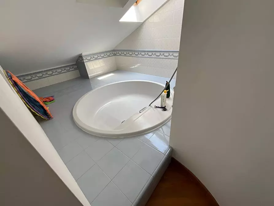 Immagine 13 di Appartamento in affitto  in Via Baglietto 6 a Savona