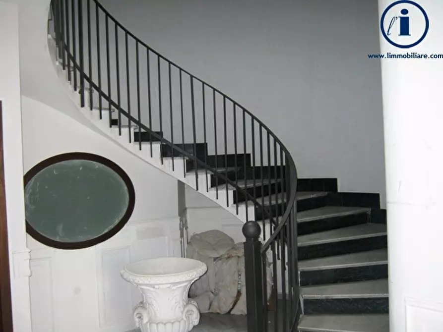 Immagine 14 di Appartamento in vendita  in VIA SUD PIAZZA D'ARMI 100 a Caserta