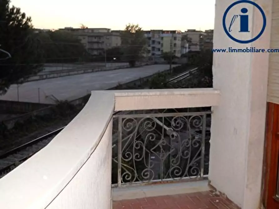 Immagine 5 di Appartamento in vendita  in VIA SUD PIAZZA D'ARMI 100 a Caserta