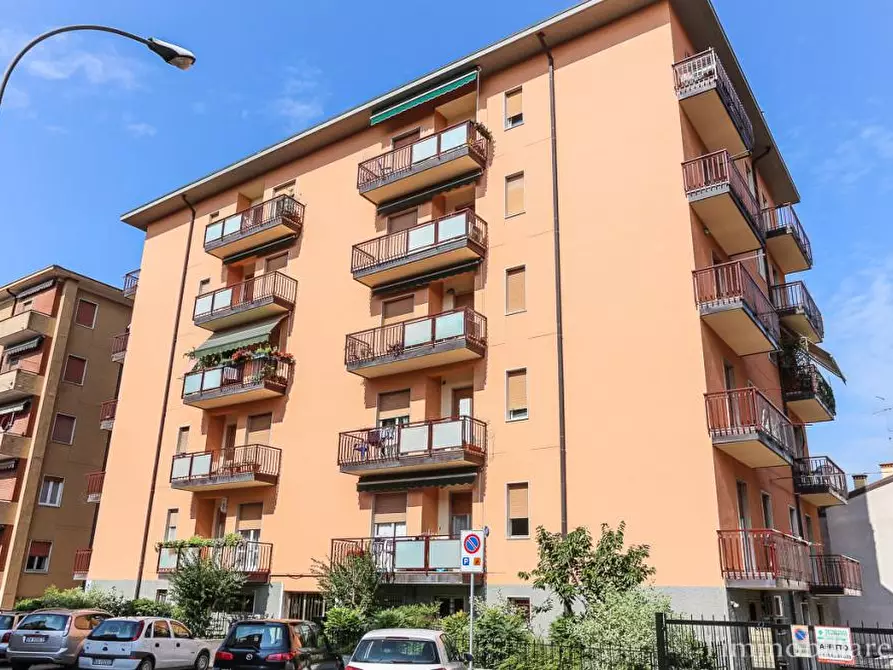 Immagine 10 di Appartamento in affitto  in Via Alessandro Poerio a Verona