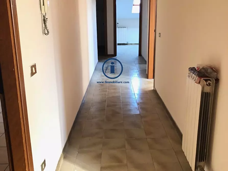Immagine 6 di Appartamento in vendita  in VIA CAPPUCCINI PARCO L 16 a Caserta