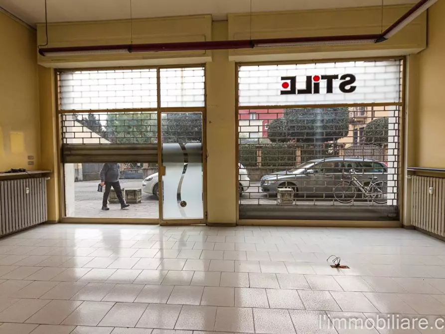 Immagine 10 di Negozio in affitto  in Via Monte Nero 6 a Verona