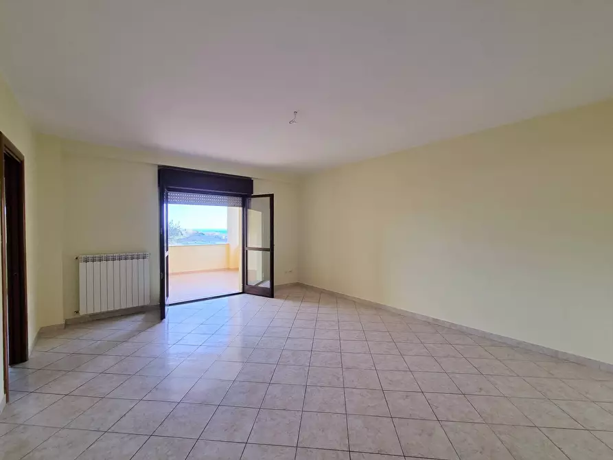 Immagine 1 di Appartamento in affitto  in viale Europa a Catanzaro