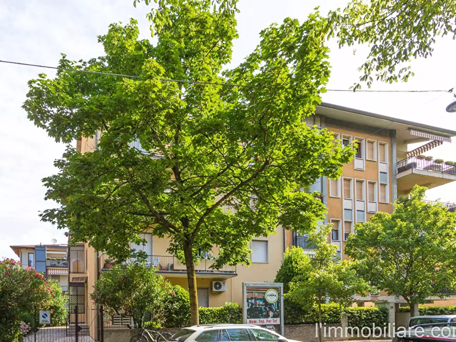 Immagine 22 di Appartamento in affitto  in via Carlo Ederle 38 a Verona