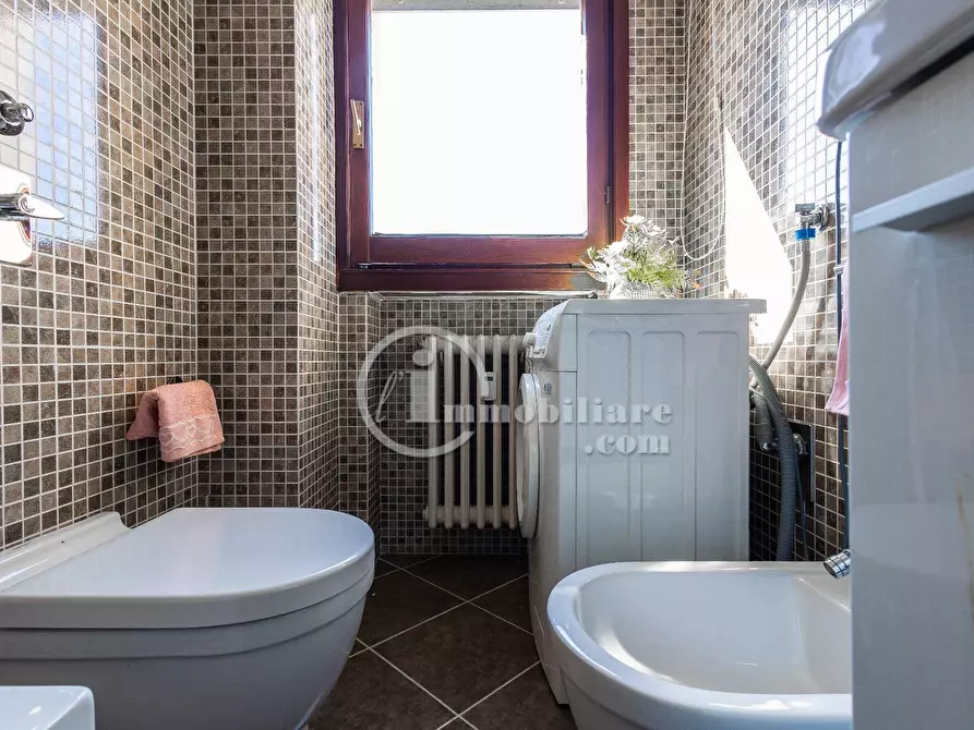 Immagine 19 di Appartamento in vendita  a Legnano