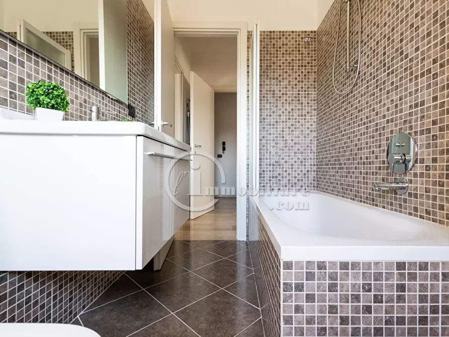 Immagine 20 di Appartamento in vendita  a Legnano