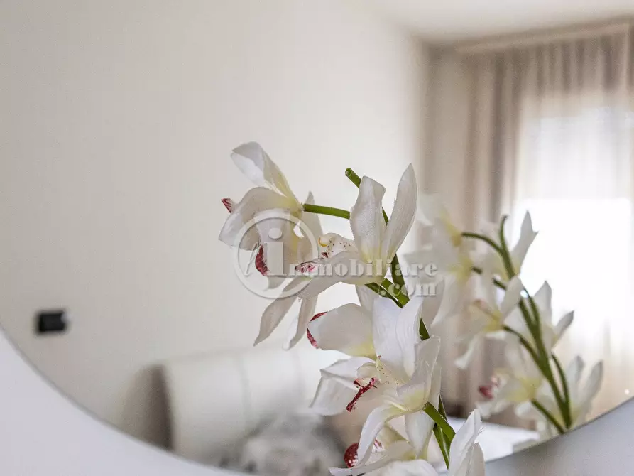 Immagine 12 di Appartamento in vendita  a Legnano