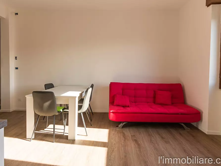 Immagine 3 di Camera in affitto  in Via Monte Ortigara a Verona