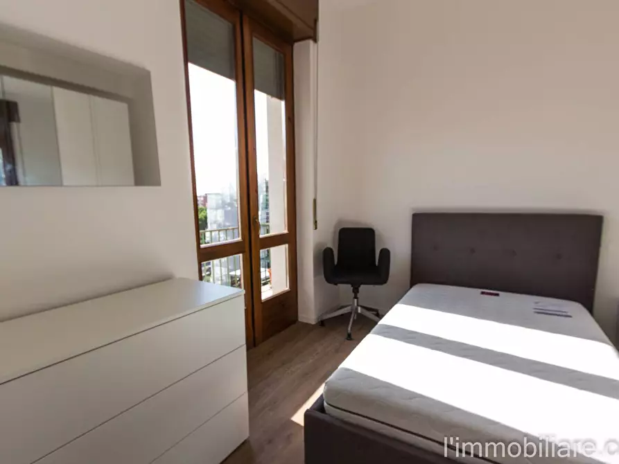 Immagine 6 di Camera in affitto  in Via Monte Ortigara a Verona