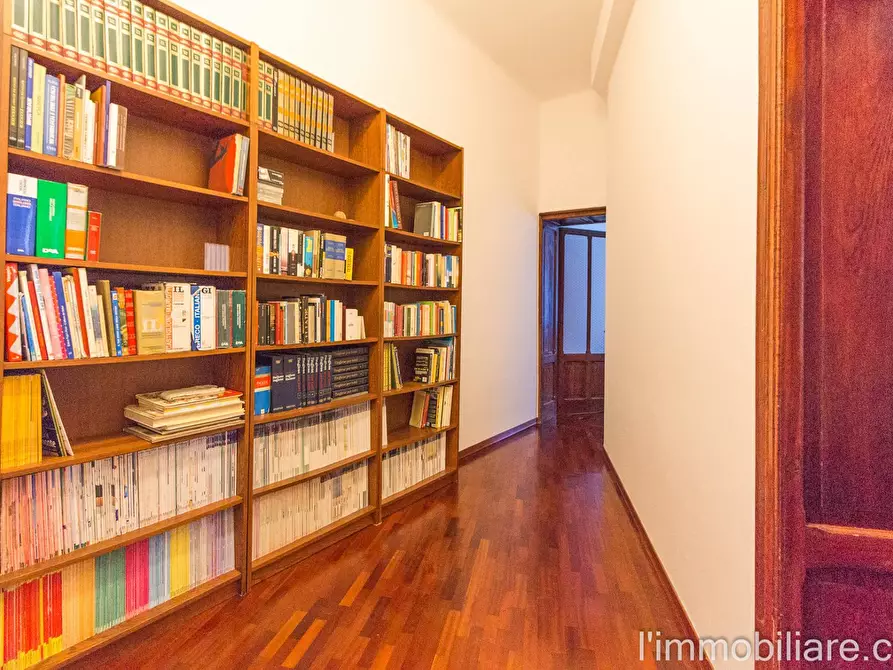 Immagine 11 di Camera in affitto  in Via Santini 13 a Verona