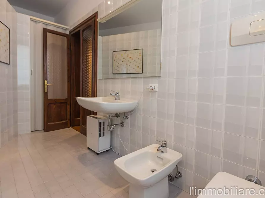 Immagine 15 di Camera in affitto  in Via Santini 13 a Verona