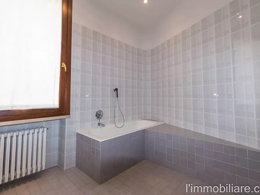 Immagine 14 di Camera in affitto  in Via Santini 13 a Verona