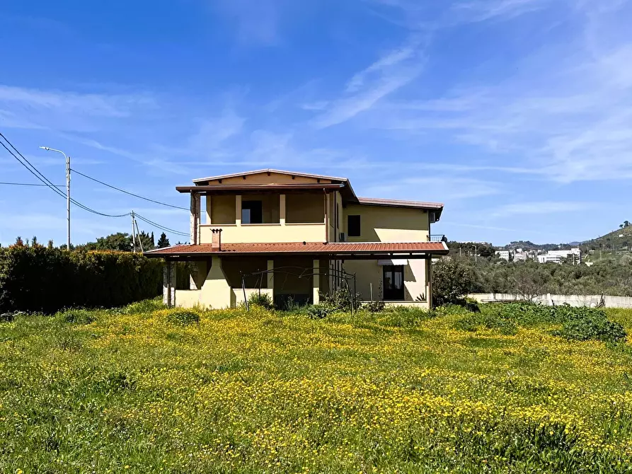 Immagine 1 di Villa in vendita  in Contrada Santa Domenica 51 a Catanzaro