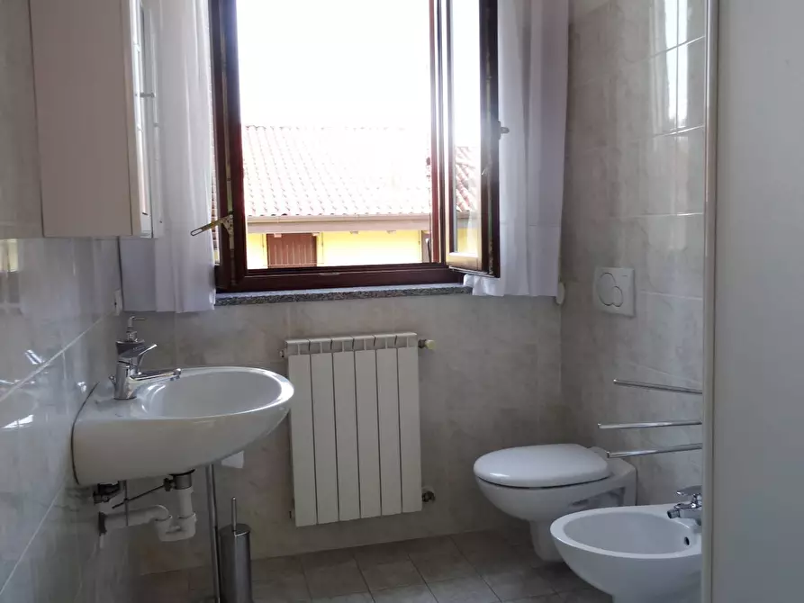 Immagine 13 di Appartamento in vendita  in Via Agusta 441 a Samarate