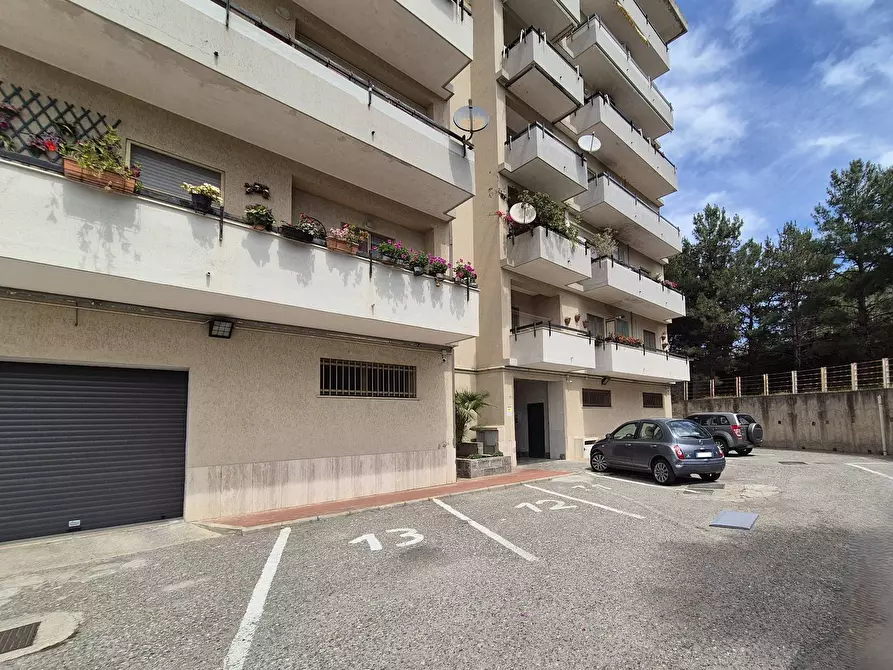 Immagine 1 di Appartamento in vendita  in Viale Magna Grecia 112 a Catanzaro