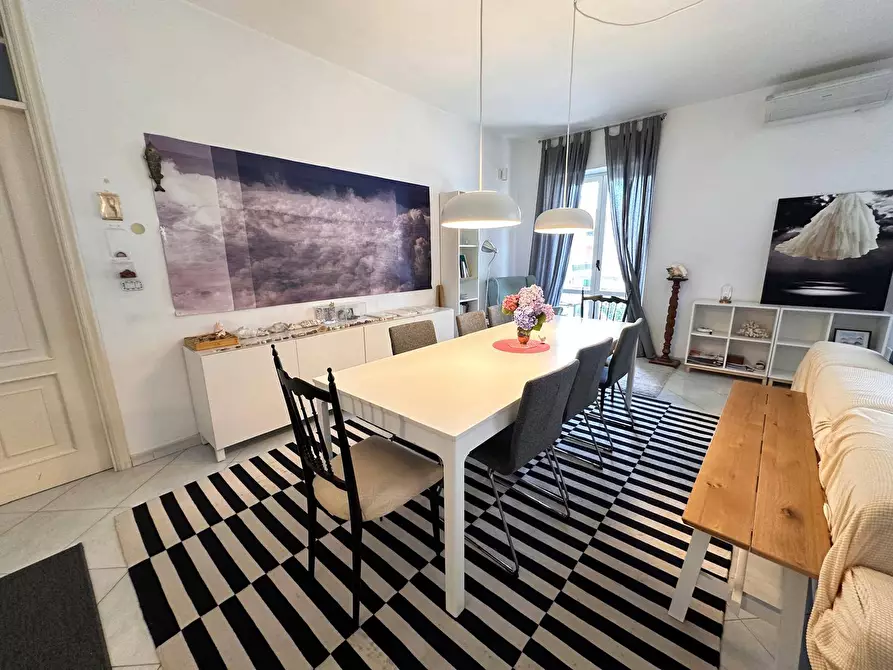 Immagine 12 di Villa in vendita  in Via Donizetti 14 a Capodrise