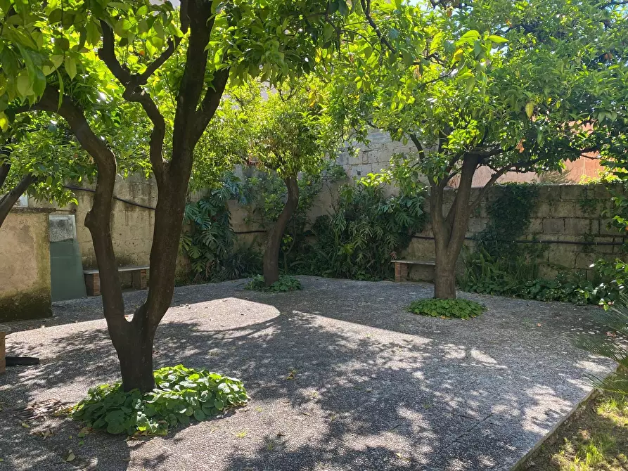 Immagine 36 di Villa in vendita  in Via Donizetti 14 a Capodrise