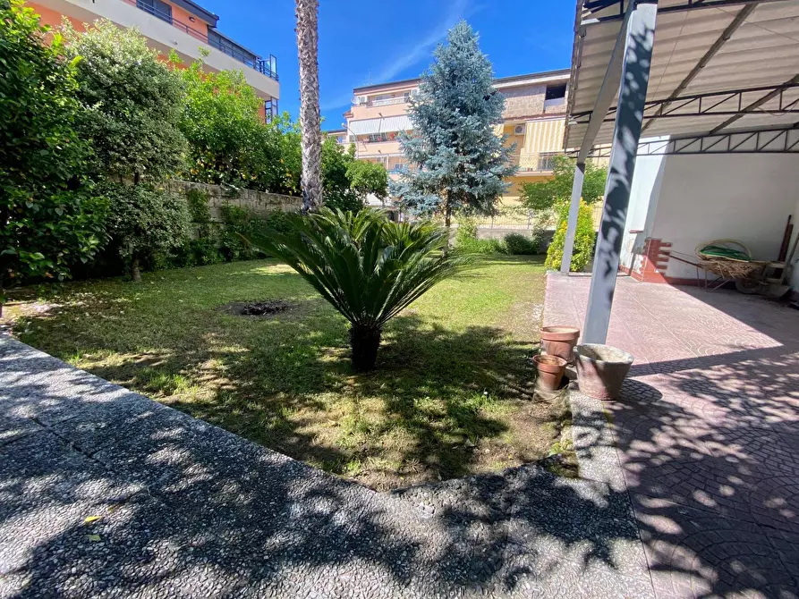 Immagine 60 di Villa in vendita  in Via Donizetti 14 a Capodrise