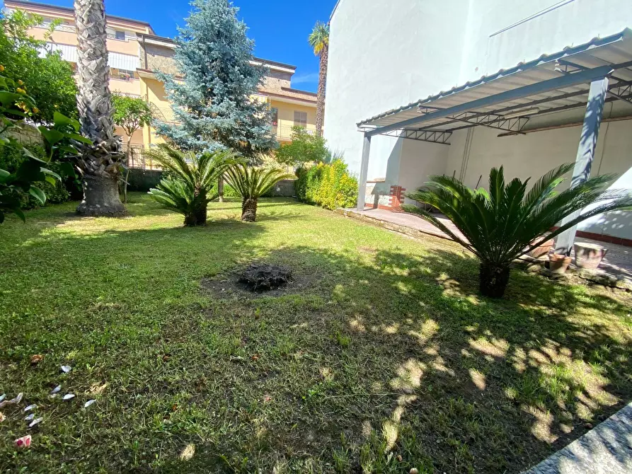 Immagine 61 di Villa in vendita  in Via Donizetti 14 a Capodrise