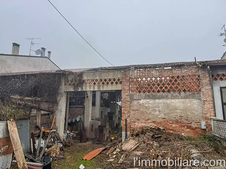 Immagine 5 di Rustico / casale in vendita  in Via San Giovanni 34 a Povegliano Veronese