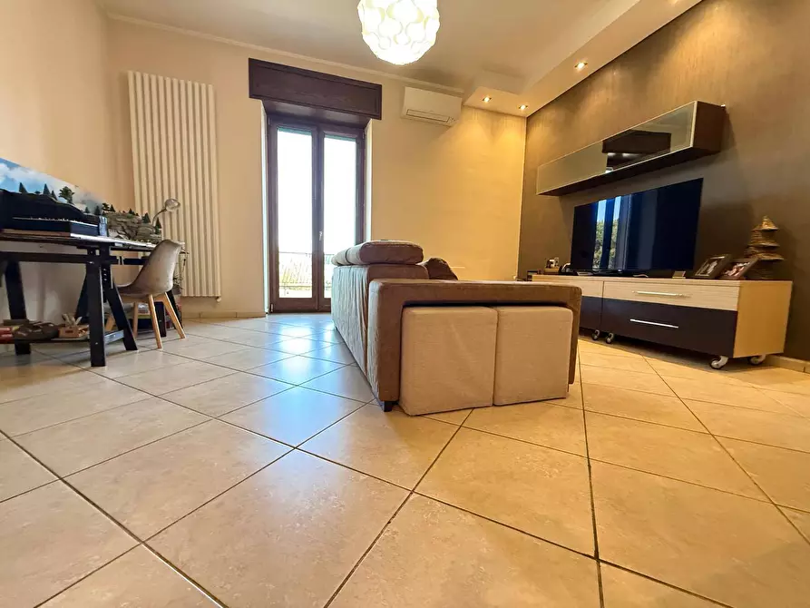 Immagine 1 di Appartamento in vendita  in Via Carlo Santagata 2 a Caserta