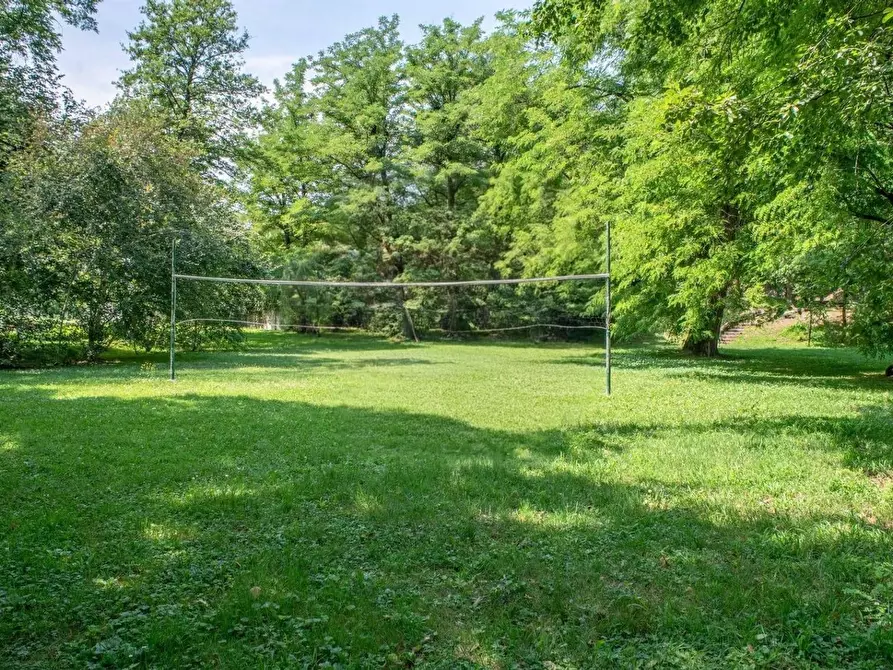 Immagine 23 di Appartamento in vendita  in Via Delle Querce 118 a Ispra