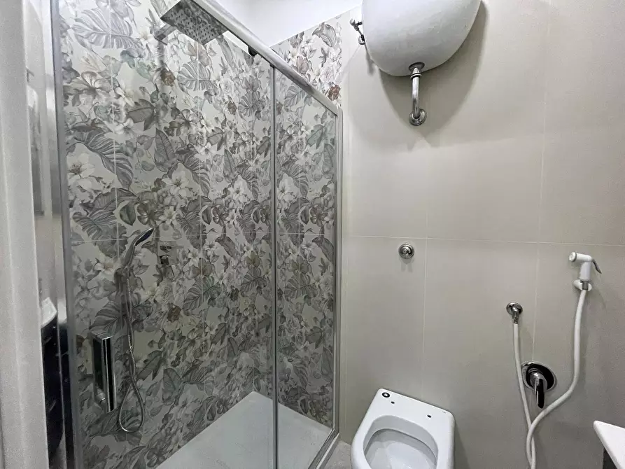 Immagine 17 di Appartamento in vendita  in Via Cesare Battisti a Caserta