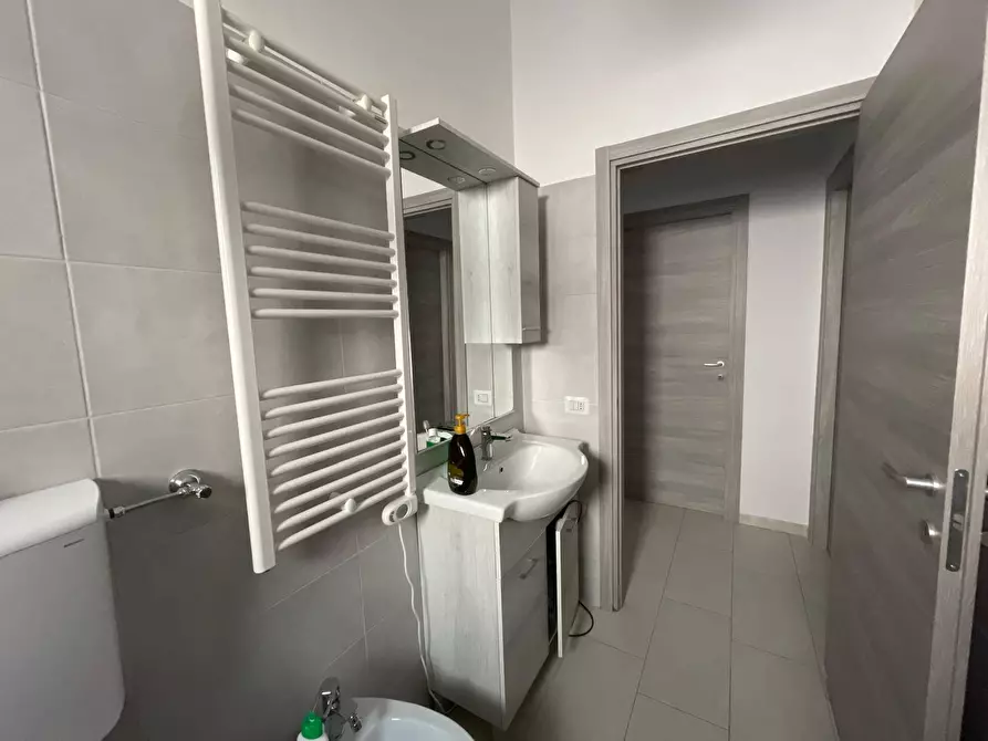 Immagine 12 di Camera in affitto  in Via Laviano a Caserta