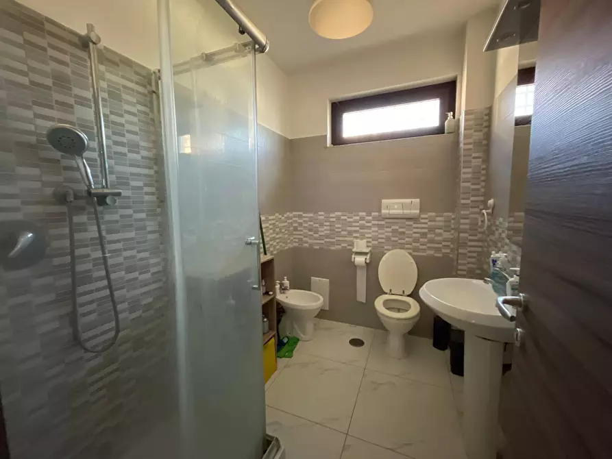 Immagine 13 di Camera in affitto  in via Laviano a Caserta