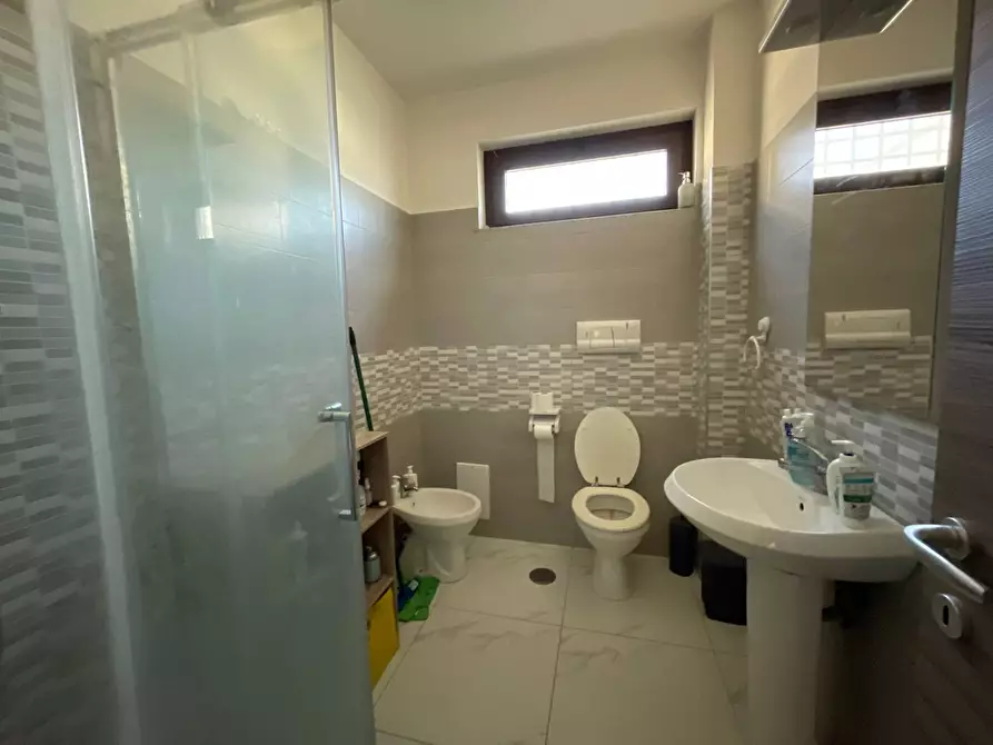 Immagine 14 di Camera in affitto  in via Laviano a Caserta