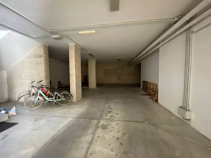 Immagine 17 di Camera in affitto  in via Laviano a Caserta