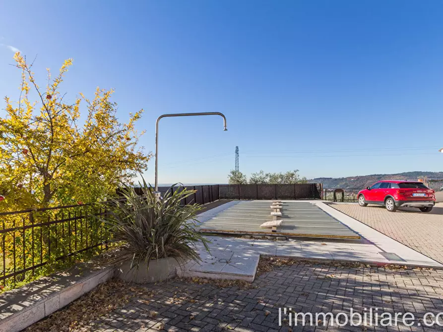 Immagine 5 di Rustico / casale in vendita  in via Pradelle 60 a Verona