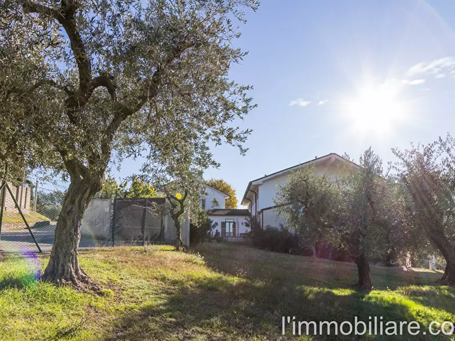 Immagine 9 di Rustico / casale in vendita  in via Pradelle 60 a Verona