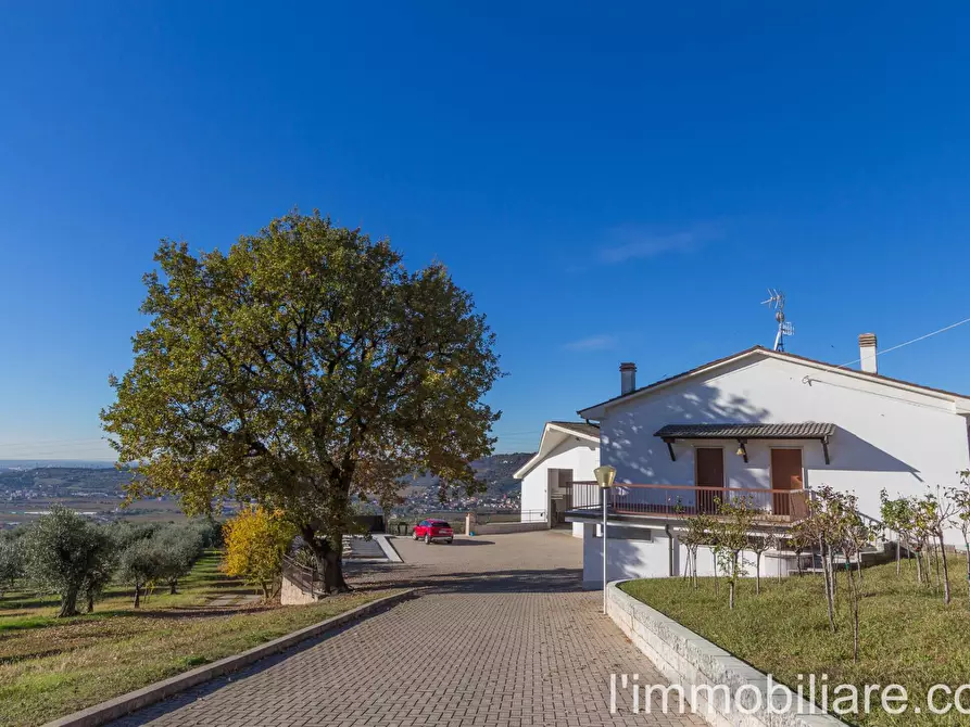 Immagine 12 di Rustico / casale in vendita  in via Pradelle 60 a Verona
