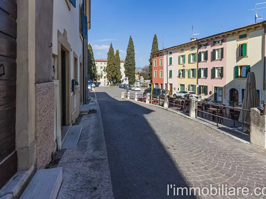 Immagine 44 di Villa in vendita  in Via Degli Archi 16 a San Pietro In Cariano