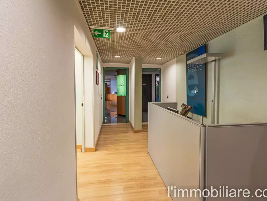 Immagine 4 di Ufficio in affitto  in Via Ca' Di Cozzi 39 a Verona