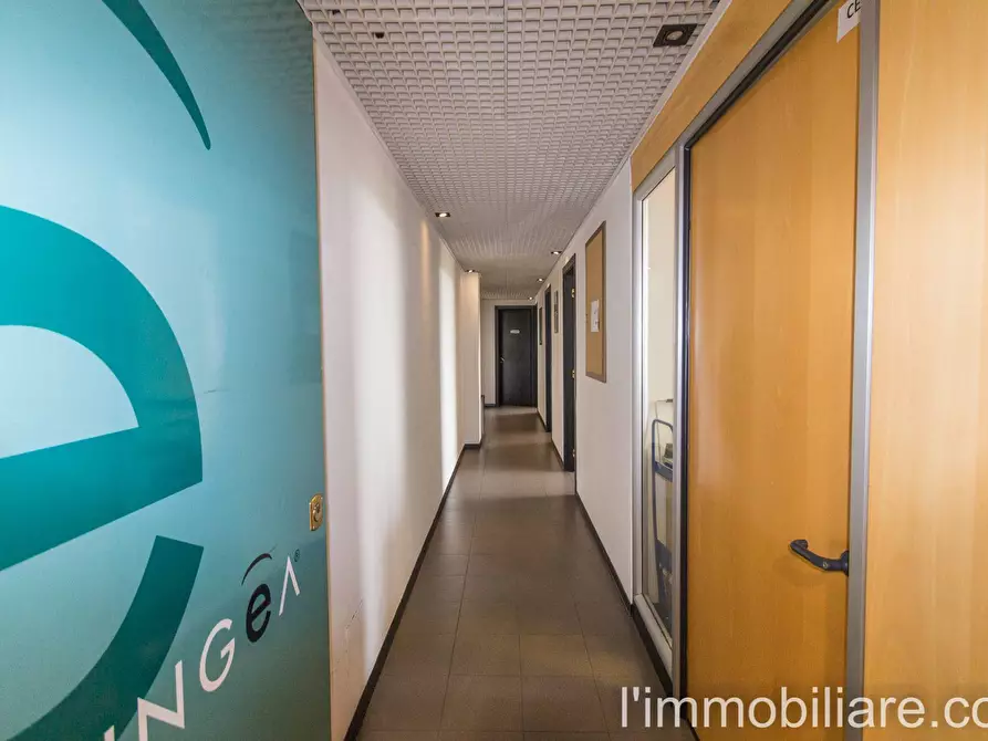 Immagine 9 di Ufficio in affitto  in Via Ca' Di Cozzi 39 a Verona