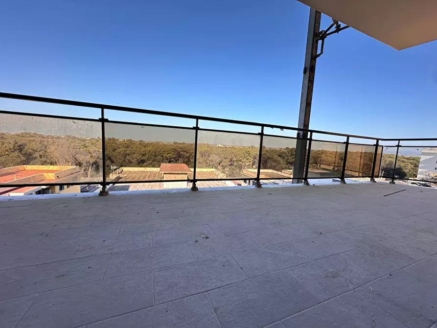 Immagine 6 di Appartamento in vendita  in Viale Claris a Cancello Ed Arnone