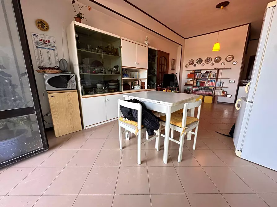 Immagine 3 di Appartamento in vendita  in Viale Claris a Cancello Ed Arnone