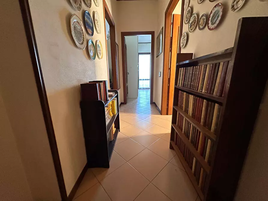 Immagine 18 di Appartamento in vendita  in Viale Claris a Cancello Ed Arnone